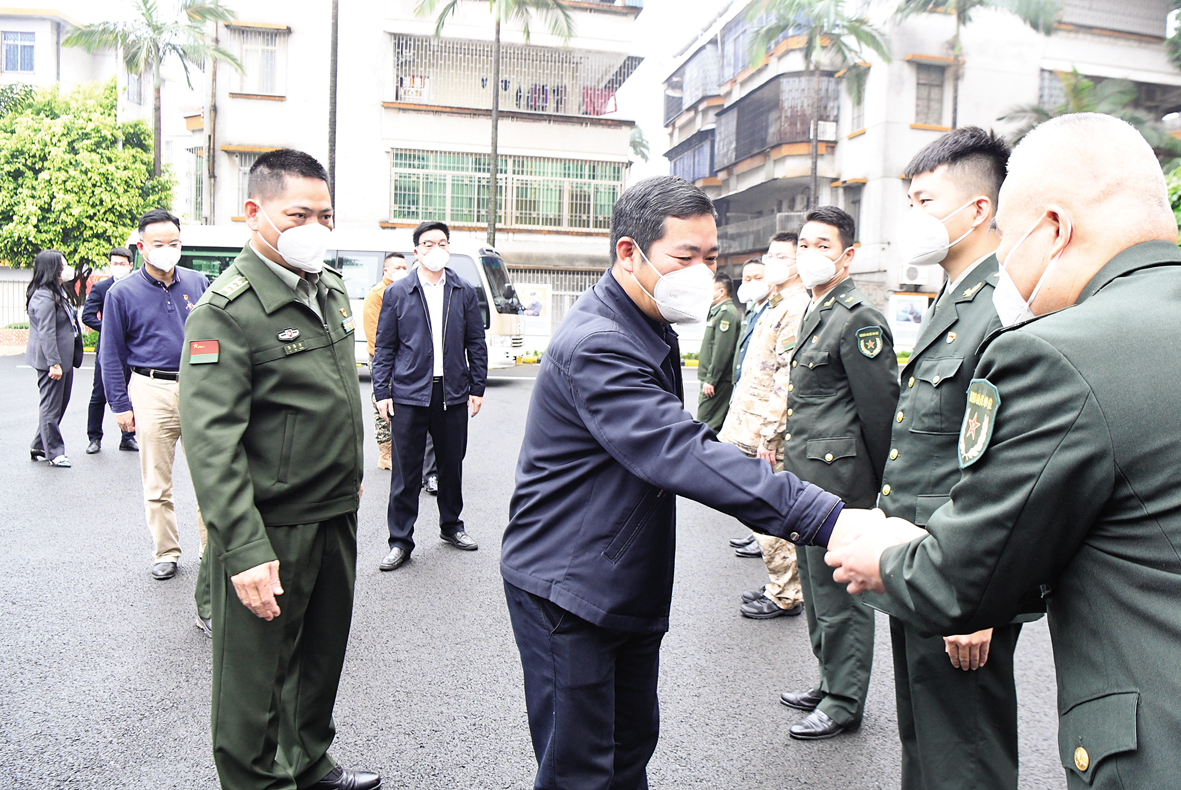 微信圖片_20230113114726李謙常慰問(wèn)一.jpg